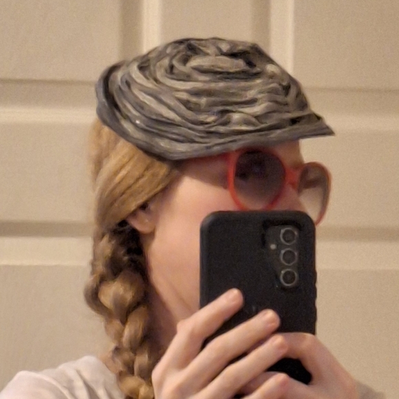 LISA VENTRE | Elegant Hat main image 12